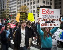 Exxon protest creëert - héél klein beetje - verandering
